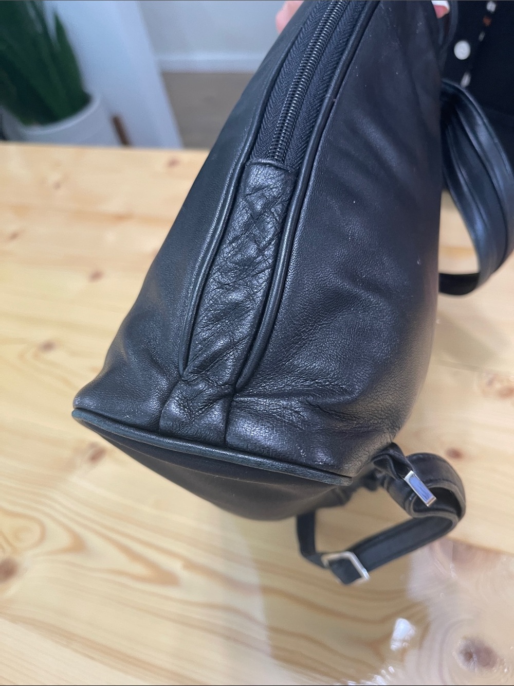Vintage Wilson’s Leather Pelle Studio Black Leather Backpack/Sling Back Y2K - Picture 7 of 15